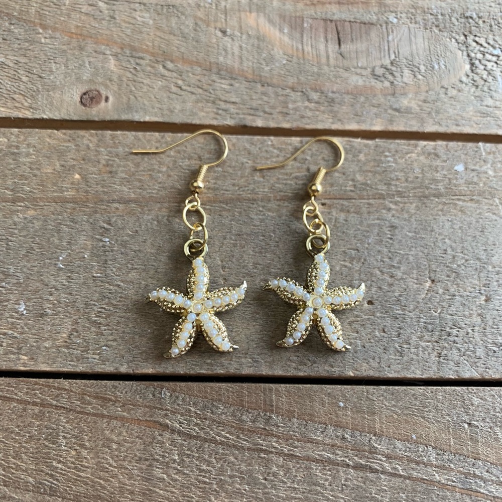 3for$25 Handmade Gold Starfish Faux Pearl Earrings - Picture 1 of 1
